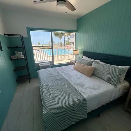 Arvilla Resort St. Pete Beach Exterior photo